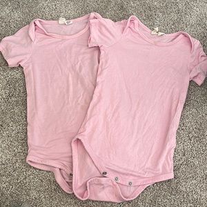Kyte baby bundle of two peony short sleeve bodysuits
